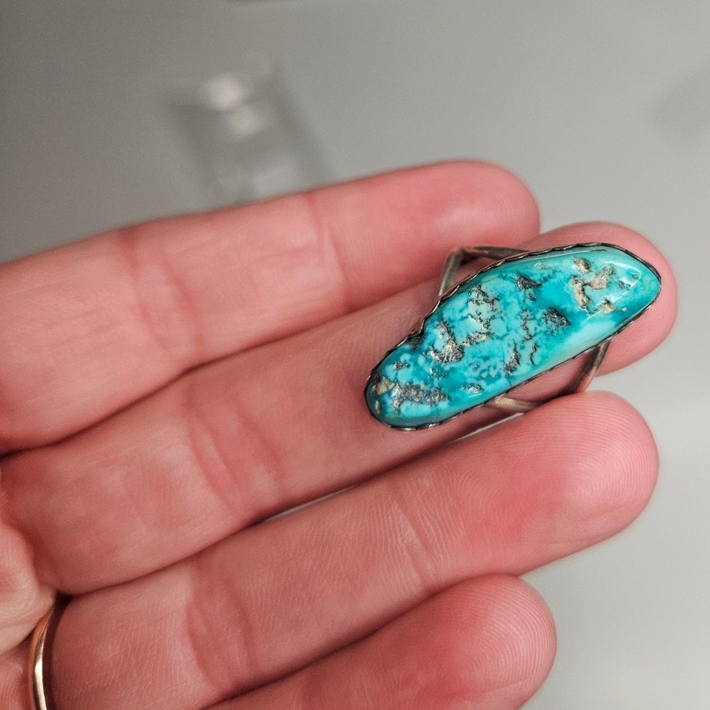 Vtg WR Navajo Sterling Silver Turquoise Elongated Cabochon Split Shank Ring Sz 5